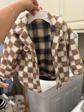Kids Checkerboard Sherpa Jacket - Cream & Brown